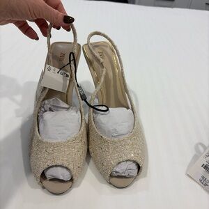 Zara Beige Tweed Peep-Toe Slingback Heels with Gold Trim